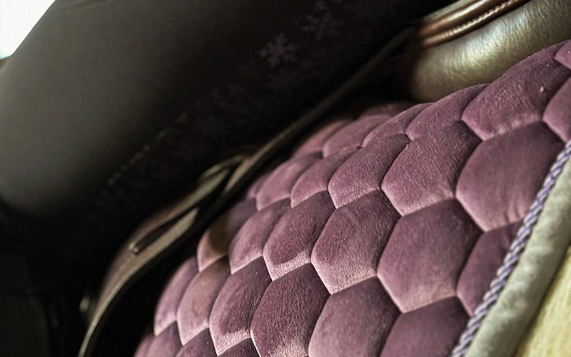 winter-quilted-horsesaddlepad-for-comfort